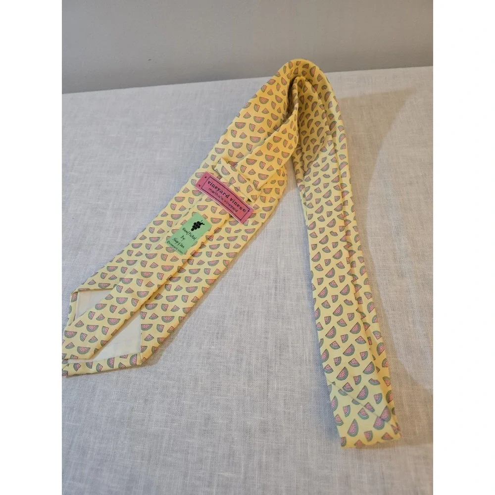 Vineyard Vines Tie Men OS Yellow Watermelon Silk Print Preppy Coastal 59 x 3.75